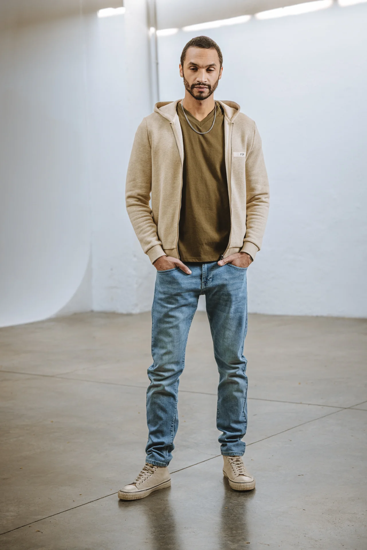 Aspen Yutong - Image 7